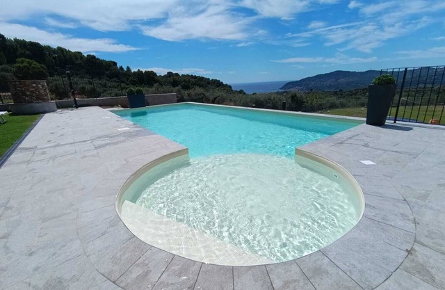 Holiday Home 'Casale Filiberto' with Sea View, Terrace & Wi-Fi