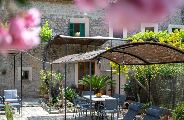 Holiday Home 'Ca'n Repic' with Mountain View, Private Terrace and Wi-Fi