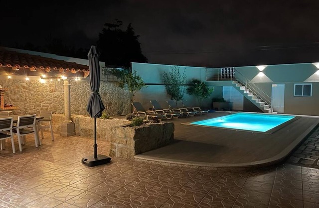 Holiday Home 'Casa D´avó Tina' with Private Pool, Wi-Fi and Air Conditioning