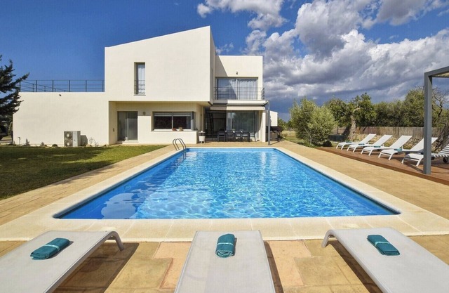 Holiday Home 'Caleu' with Mountain View, Wi-Fi and Air Conditioning