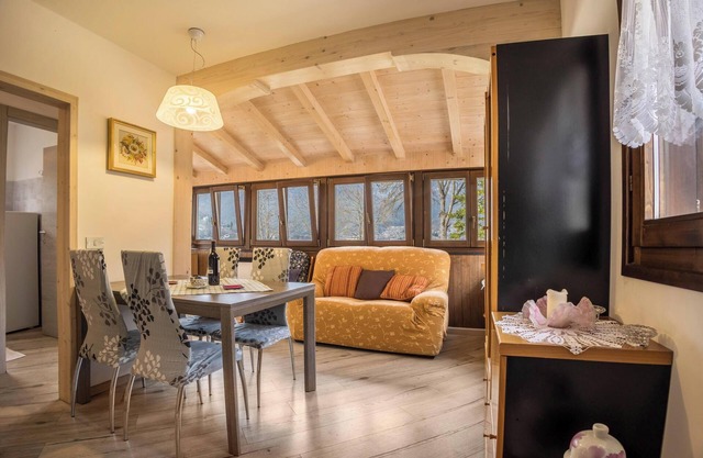Holiday Home "Camilla" with Lake Views, Garden & Wi-Fi