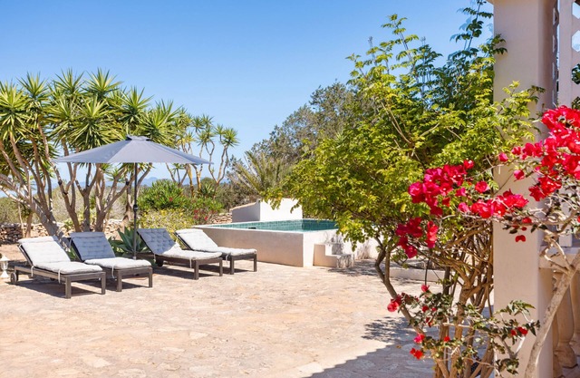 Holiday Home 'Can Mussenya' with Private Terrace, Wi-Fi and Air Conditioning
