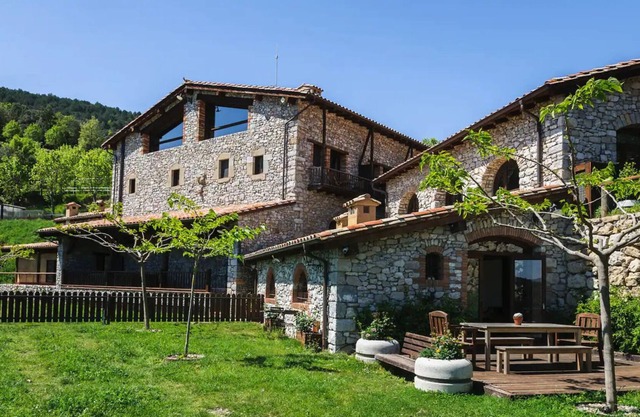 Holiday Home Casa a la natura de la Garrotxa with Mountain View, Terrace & Wi-Fi