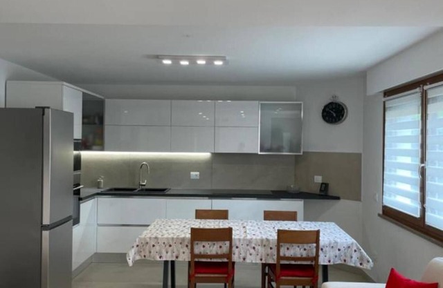 Holiday Home 'Casa Cinque' with Mountain View, Balcony and Wi-Fi