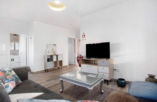 Holiday Home "Casa da Padaria" with Garden, Air Conditioning & Wi-Fi