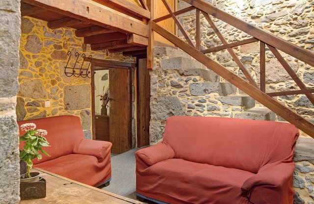 Holiday Home Casa Emblematica La Pileta Doramas with Terrace & Wi-Fi