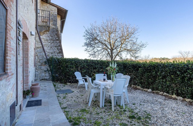 Holiday Home 'Casa Ernesto - Porzione Di Colonica' with Private Garden and Wi-Fi