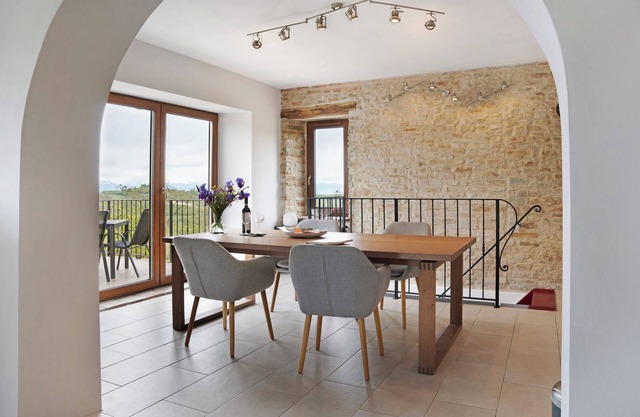 Holiday Home 'Casa Rea' with Mountain View, Private Terrace and Wi-Fi