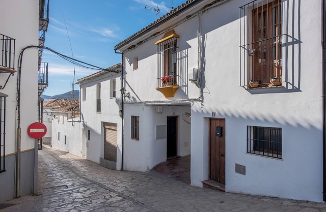 Holiday Home 'Casa Lucero' with Mountain View, Wi-Fi and Air Conditioning