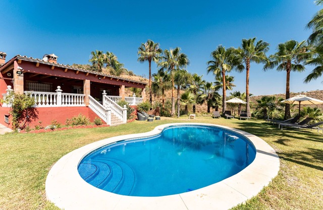 Holiday Home "Casa Mis Nietos" with Pool, Garden and Wi-Fi