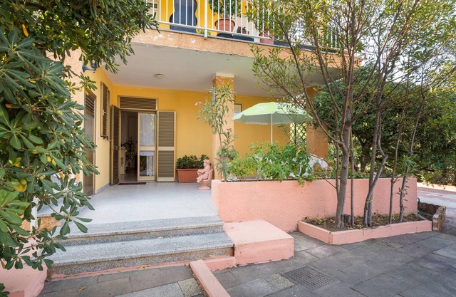 Holiday Home 'Casa Monica' with Shared Terrace and Shared Garden