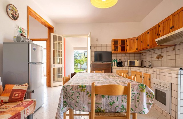 Holiday Home 'Casa Negli Ulivi' with Shared Pool, Shared Garden, Terrace & Wi-Fi