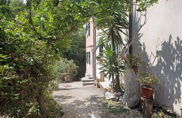 Holiday Home Casa Piani with Garden & Wi-Fi