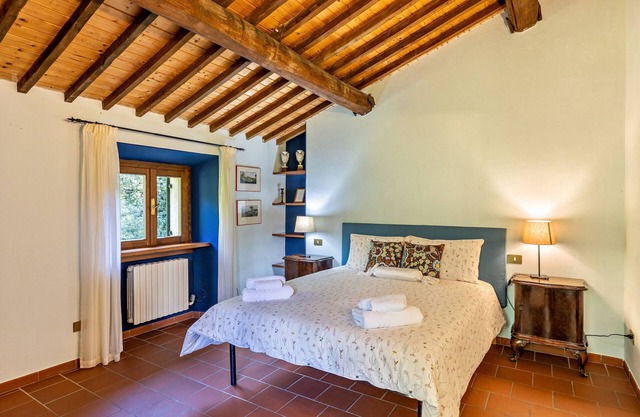 Holiday Home 'Casa Rossa Vendri' with Private Garden and Wi-Fi