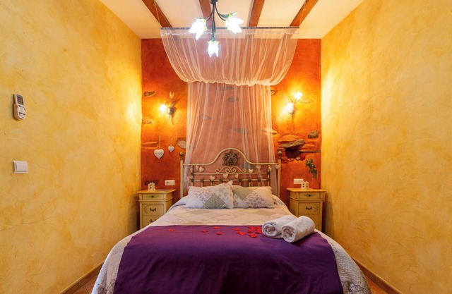 Holiday Home 'Casa Rural Jaraiz Vip' with Mountain View, Shared Pool and Wi-Fi