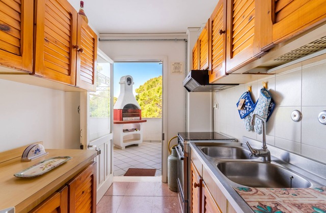 Holiday Home 'Casa Suntina' with Private Garden, Balcony and Air Conditioning