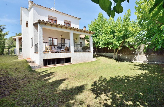 Holiday Home 'Chalet Independiente Costa Daurada' with Private Garden, Balcony and Air Conditioning