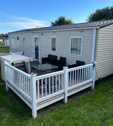 Holiday home cherry tree Burgh castle Great Yarmouth