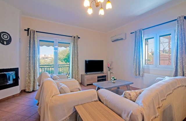 Holiday Home Corfu Summer Maissonette with Wi-Fi, A/C & Balcony