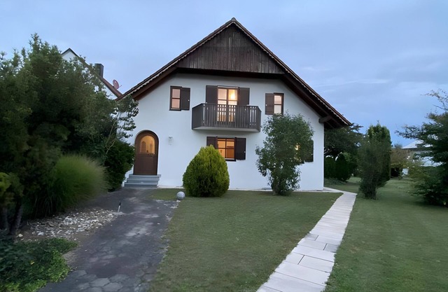 Holiday Home 'Country House in Pförring' with Balcony and Wi-Fi