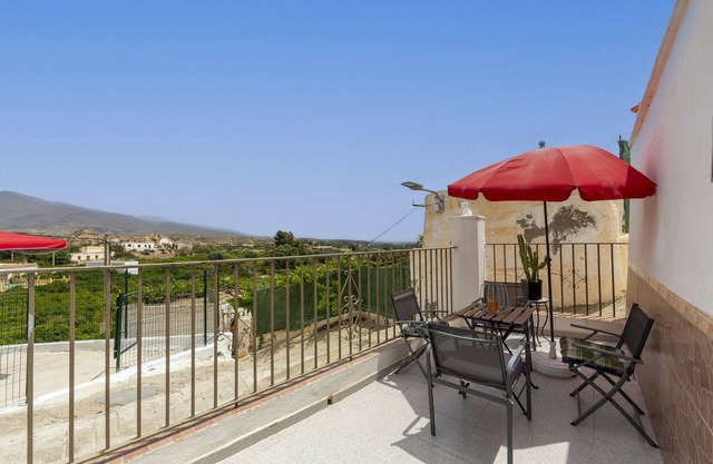 Holiday Home 'Cueva' with Mountain View, Private Terrace and Wi-Fi