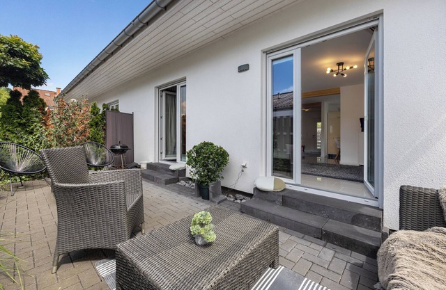 Holiday Home 'Dhh Im Norden Hamburgs Am Moor' with Terrace and Wi-Fi