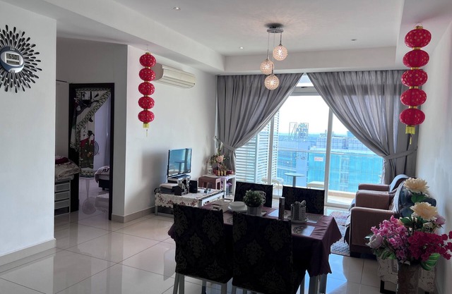 HOLIDAY HOME@D'Esplanade KSL in Johore Bahru, 45 minutes to SINGAPORE.