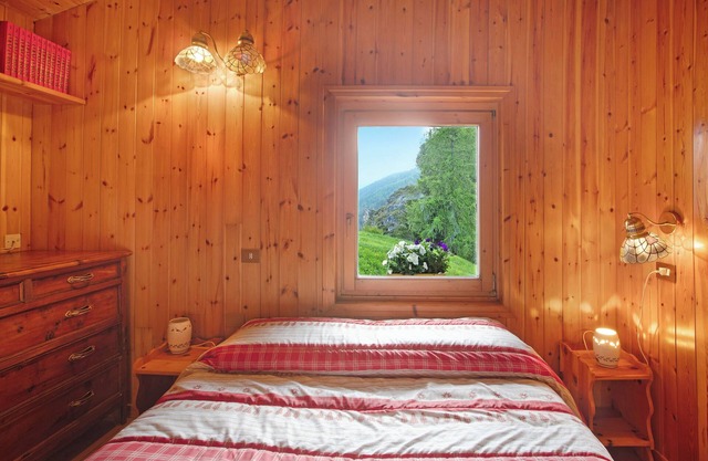 Holiday Home 'Dolce Casa Vicino A Bormio' with Mountain View, Private Garden and Wi-Fi