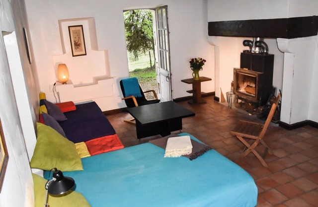 Holiday Home 'Domaine De La Contie' with Private Terrace, Private Garden and Wi-Fi