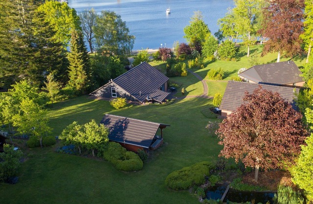 Holiday Home 'Eiderblick' with Private Terrace, Private Garden and Wi-Fi