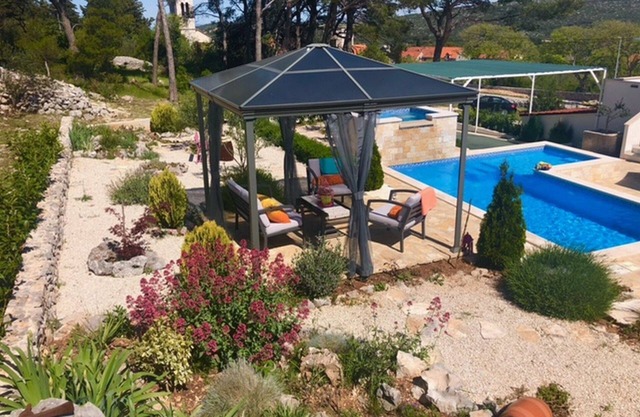 Holiday Home Ela - Three Bedroom Holiday Home with outdoor Pool (ST)