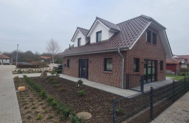Holiday Home 'Emily' with Lake View, Private Terrace and Wi-Fi