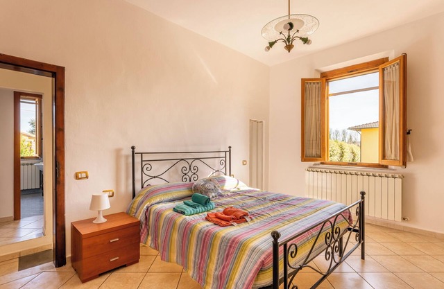 Holiday Home 'Enza's Petite Maison' with Wi-Fi