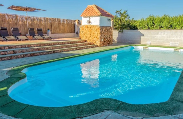 Holiday Home "Casa Rural Tesorillo Cat Superior" with Mountain View, Pool & Wi-Fi