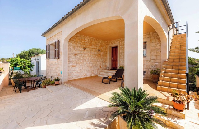 Holiday Home 'Es Domingos' with Private Terrace, Wi-Fi and Air Conditioning