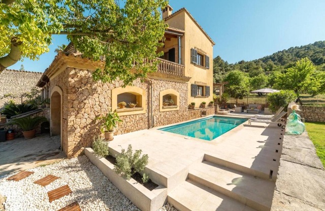 Holiday Home 'Son Apiana' with Mountain View, Wi-Fi and Air Conditioning