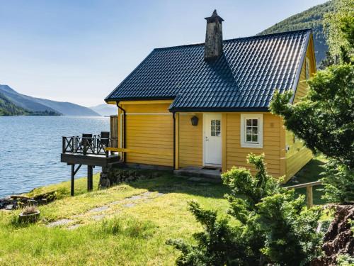 Holiday Home Eseviki by Interhome