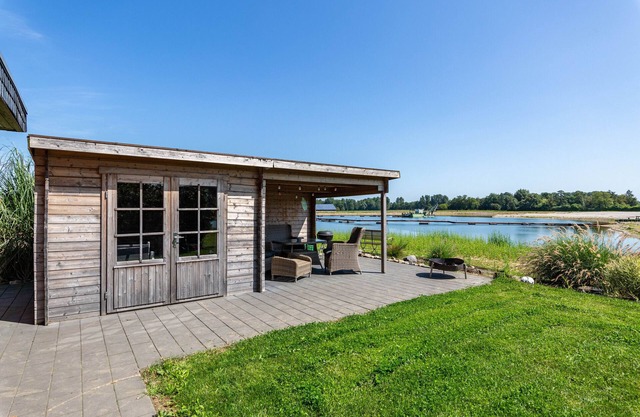 Holiday Home 'Ferienhaus Am See' with Lake View, Private Terrace and Wi-Fi