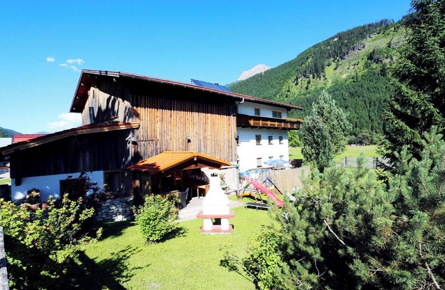 Holiday Home 'Ferienhaus Wechner' with Mountain View, Private Terrace and Wi-Fi