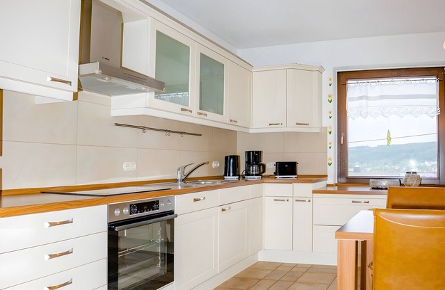 Holiday Home 'Ferienhaus Olbernhau' with Private Terrace, Private Garden and Wi-Fi