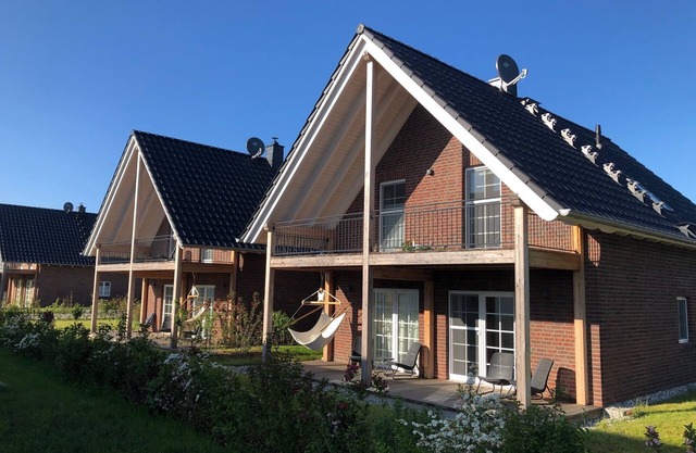 Holiday Home "Ferienhaus Familienkoje Hannah" with Private Terrace, Private Sauna & Wi-Fi