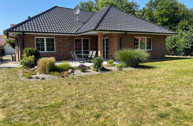 Holiday Home 'Ferienhaus Rechlin' with Private Terrace, Private Garden and Wi-Fi