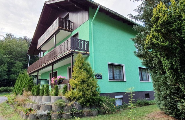 Holiday Home 'Ferienhaus Erika' with Private Terrace, Private Garden and Wi-Fi