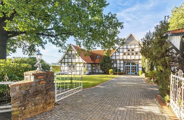 Holiday Home 'Ferienwohnung Im Grünen' with Shared Terrace and Wi-Fi