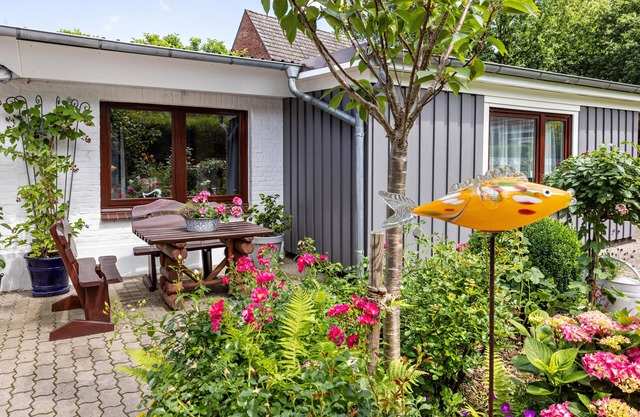 Holiday Home 'Ferienwohnung Carstens' with Private Terrace, Private Garden and Wi-Fi