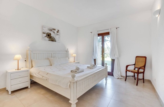 Holiday Home Finca Na Blanca with Sea View, Pool, Wi-Fi, Terraces & Garden