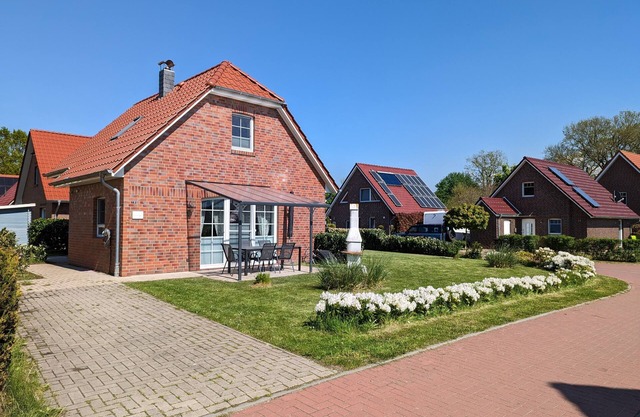 Holiday home for 6 guests with 85m² in Aurich (125998)