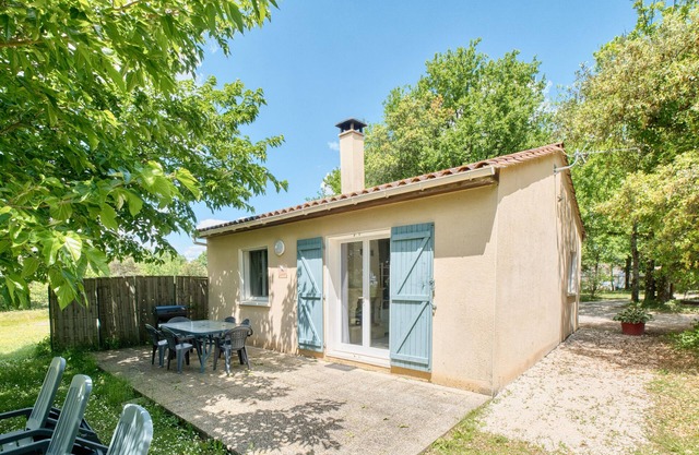 Holiday Home 'Orchidée' with Shared Pool, Private Terrace and Wi-Fi