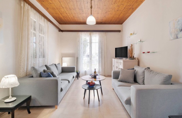 Holiday Home 'Giorgos House First Floor' with Sea View, Private Terrace and Wi-Fi