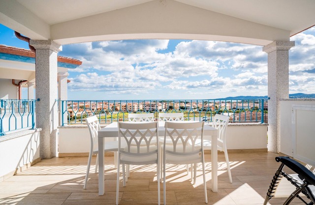 Holiday Home 'Girasole' with Sea View, Private Terrace and Air Conditioning